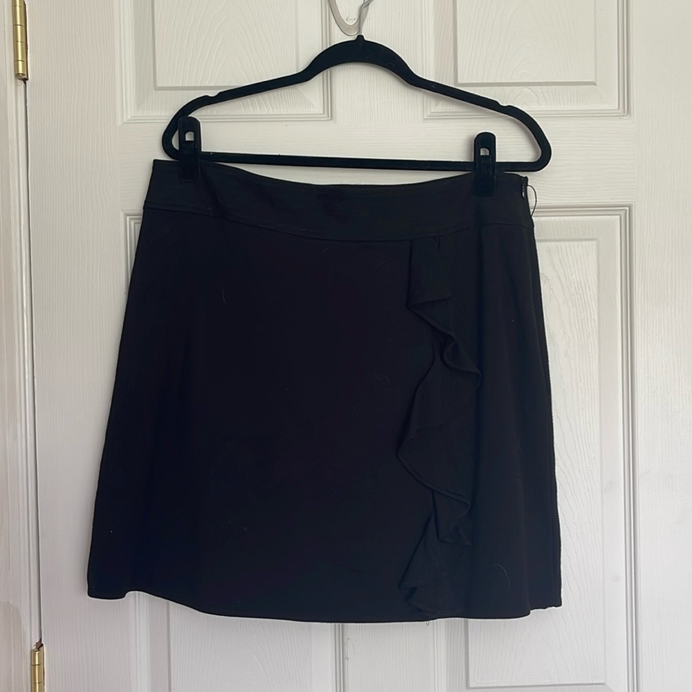 White House Black Market business skirt with ruffle detail